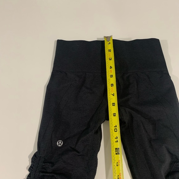 Lululemon crop leggings - Picture 7 of 8